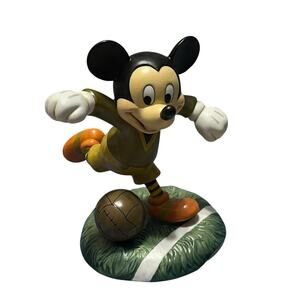 Vintage Mickey & Friends "Big Shot" Soccer Mickey Mouse Figurine